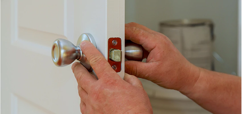 AAA Locksmiths For lock Replacement in La Habra, California